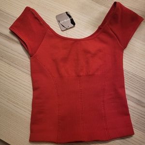 Free People Movement Compression Without Top